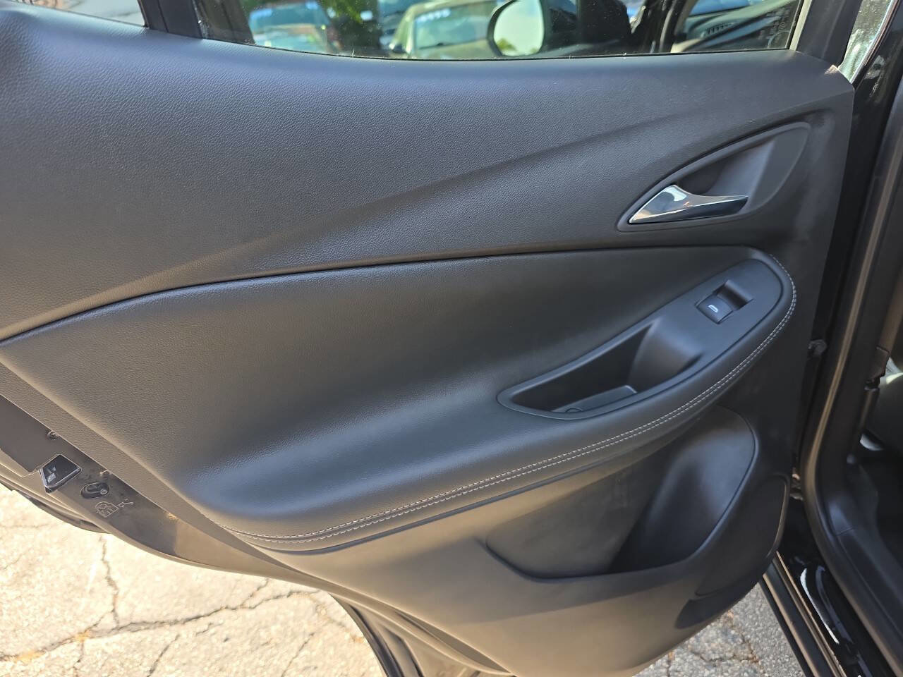 Used 2022 Buick Encore GX Preferred w/ Cold Weather Comfort Package image 11