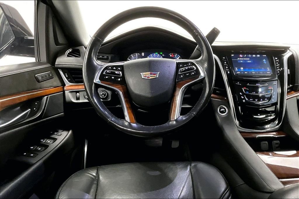 Used 2019 Cadillac Escalade ESV Luxury image 7