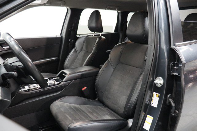 Used 2025 Mitsubishi Outlander SE FWD image 8