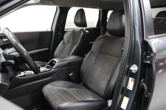 Used 2025 Mitsubishi Outlander SE FWD image 8