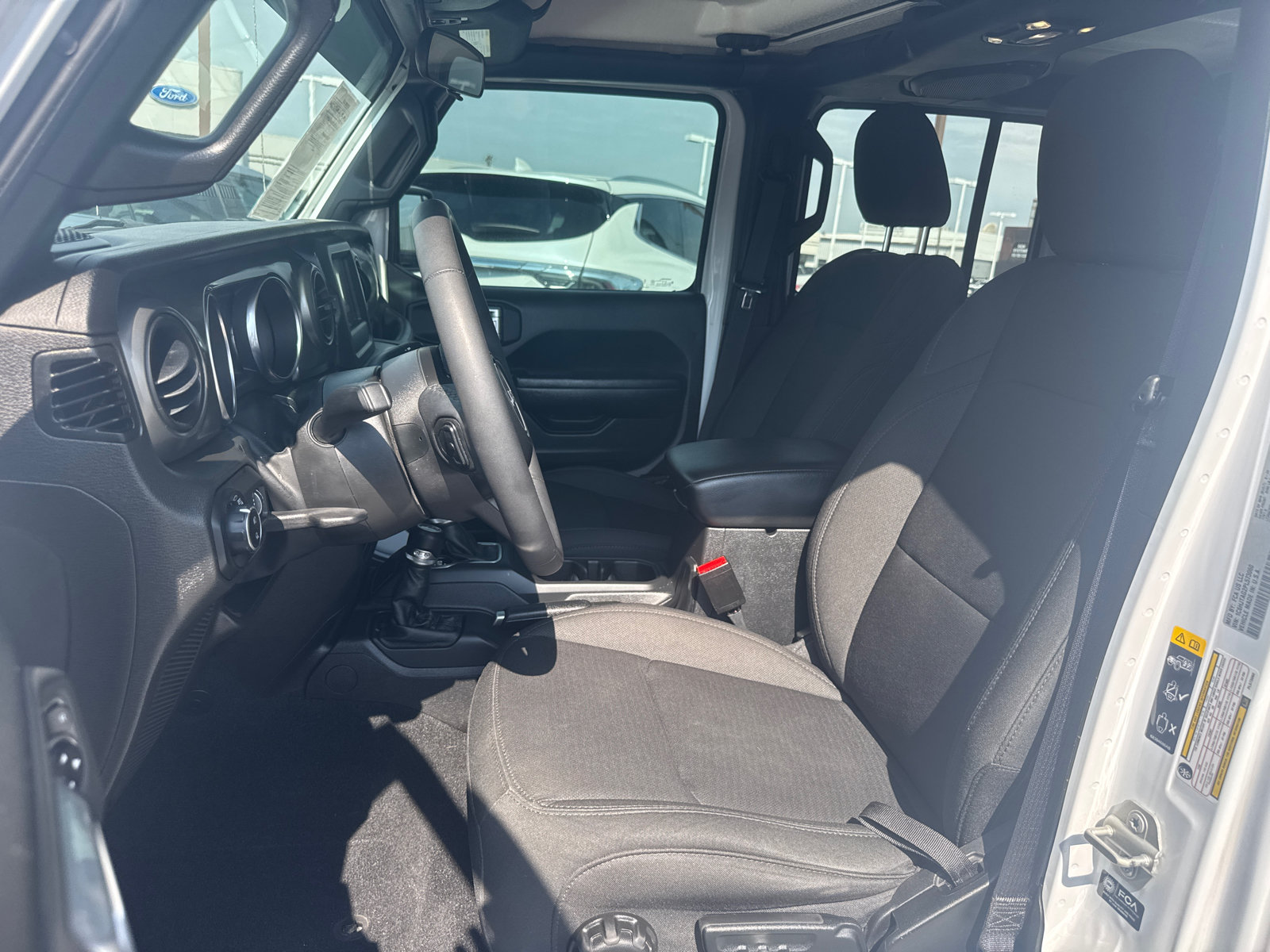 Used 2023 Jeep Gladiator Sport AWD/4WD image 9