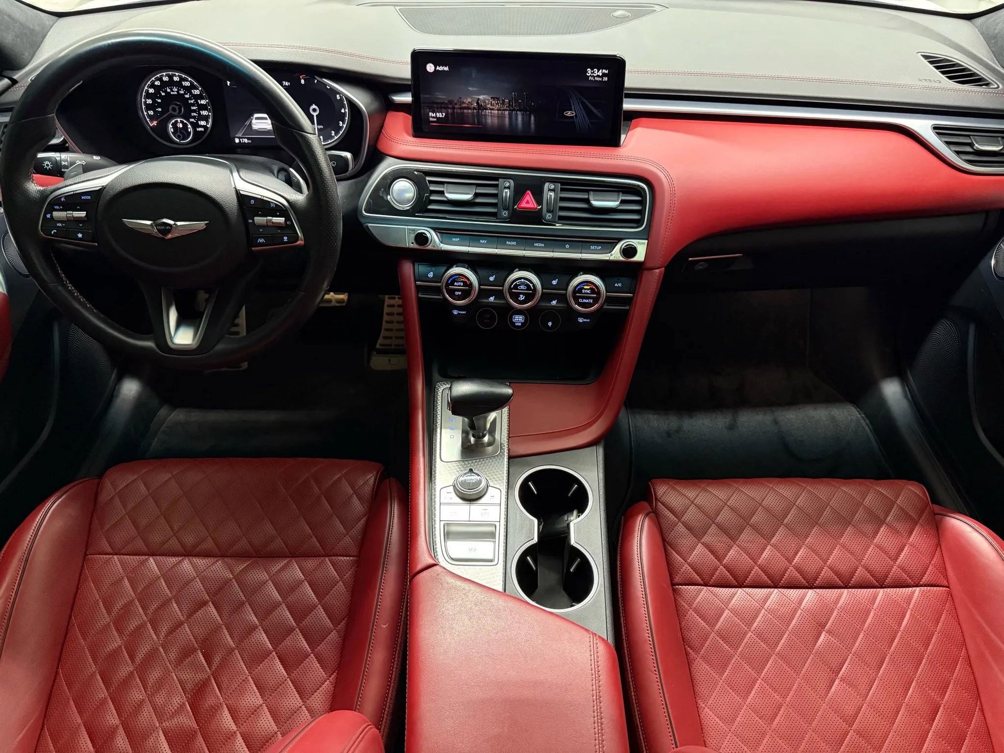 Used 2022 Genesis G70 3.3T Launch Edition image 2