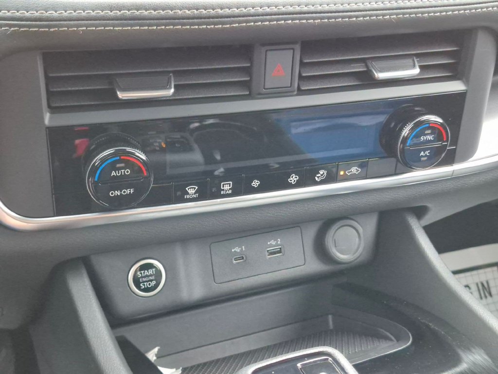 Certified 2023 Nissan Rogue SV AWD/4WD image 18
