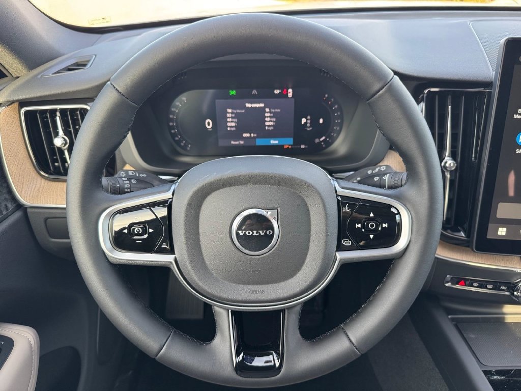 Used 2026 Volvo XC60 B5 Plus w/ Protection Package Premier AWD/4WD image 10