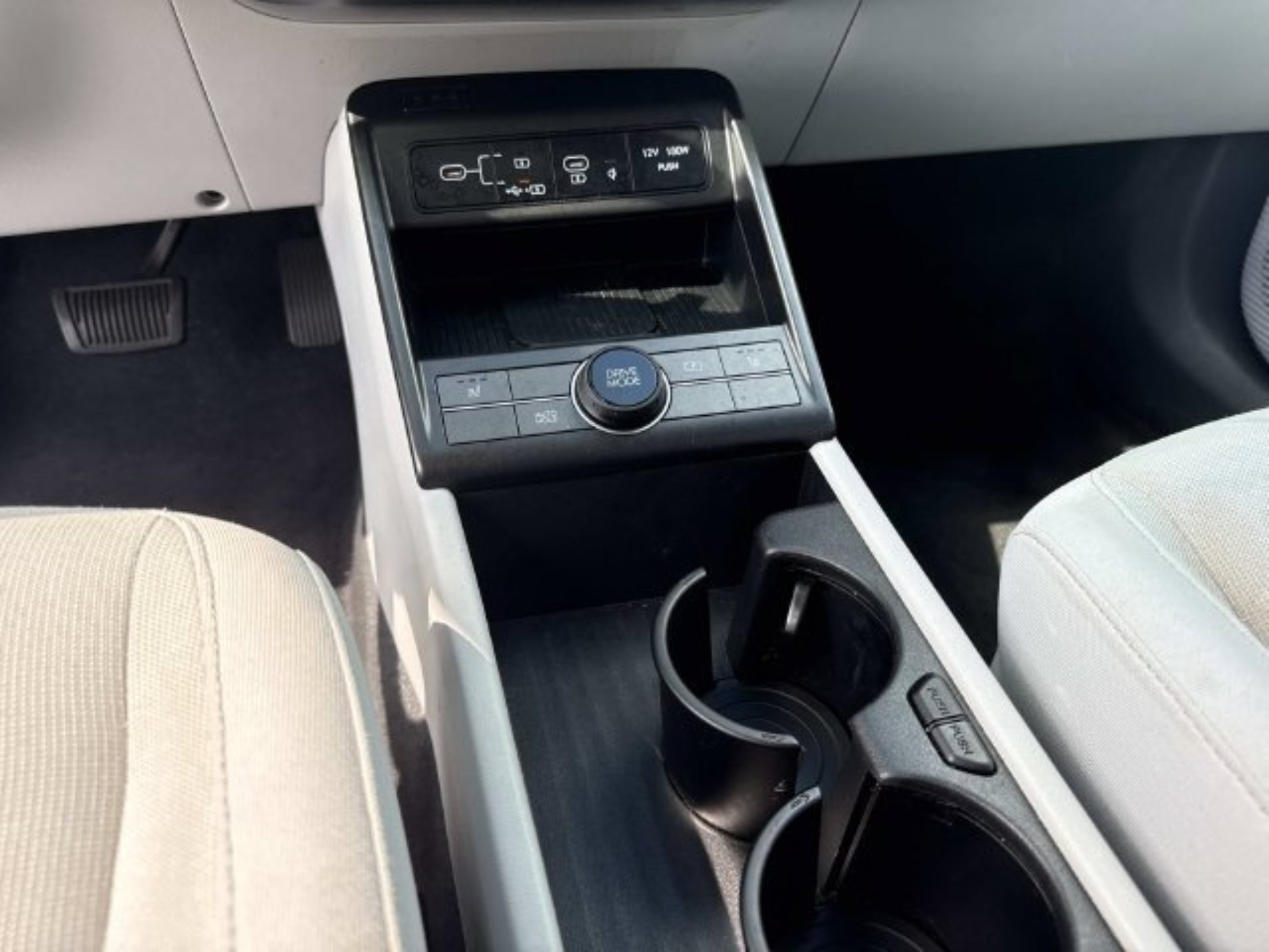 Used 2024 Hyundai Kona SEL w/ Convenience Package FWD image 21