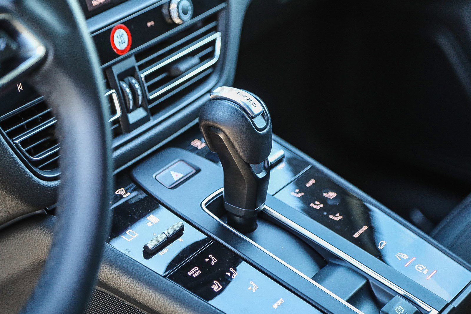 Used 2023 Porsche Macan Base image 20