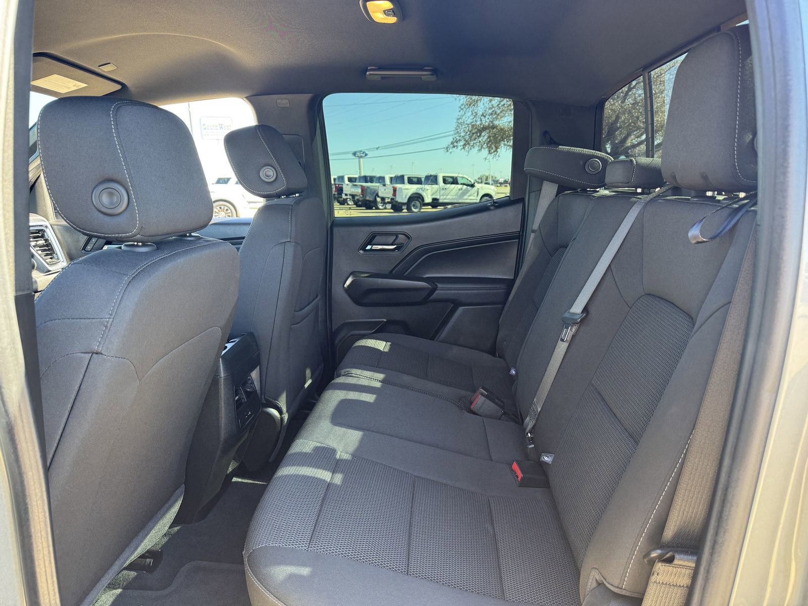 Used 2025 GMC Canyon Elevation w/ Convenience Package image 30