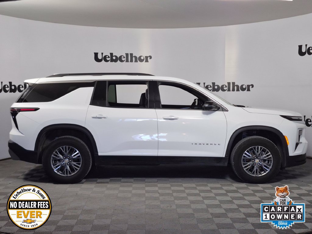Certified 2026 Chevrolet Traverse LT w/ Driver Confidence Package FWD image 9