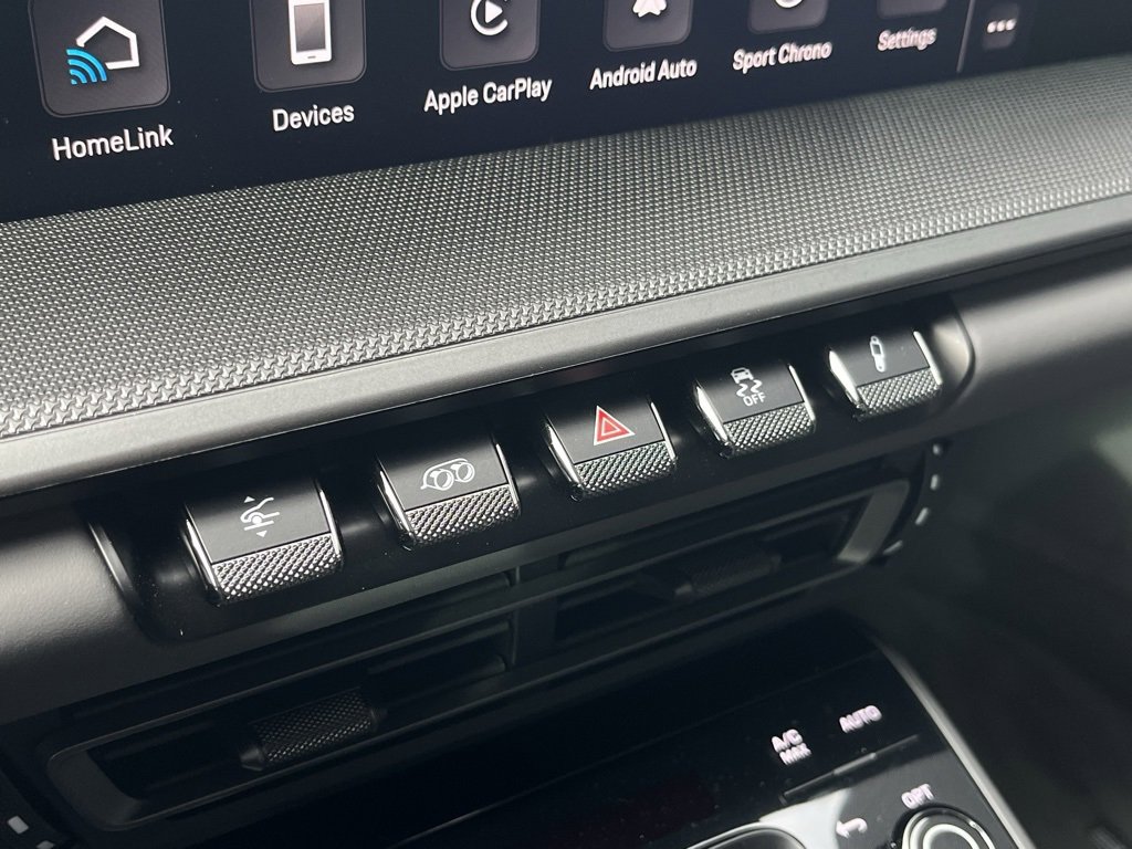 Used 2024 Porsche 911 Carrera 4S w/ Premium Package image 25