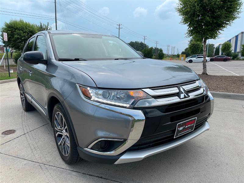 Used 2017 Mitsubishi Outlander ES AWD/4WD image 47