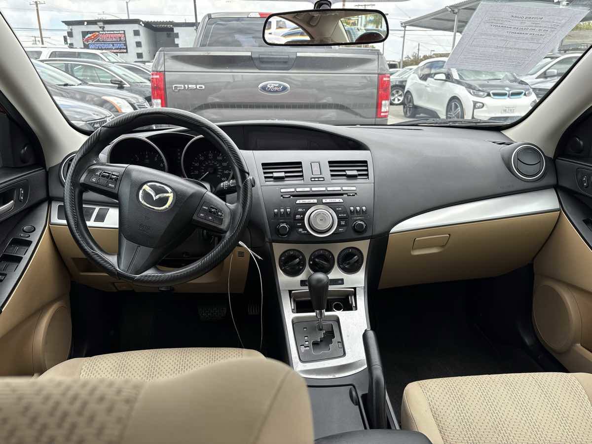 Used 2010 MAZDA MAZDA3 i Touring FWD image 22