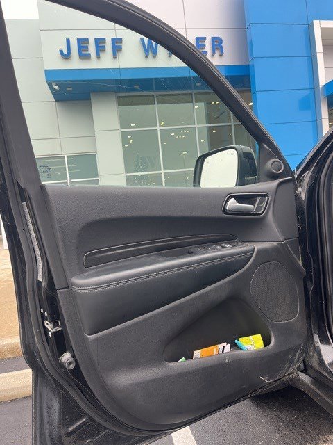 Used 2024 Dodge Durango SXT w/ SXT Blacktop Group image 17