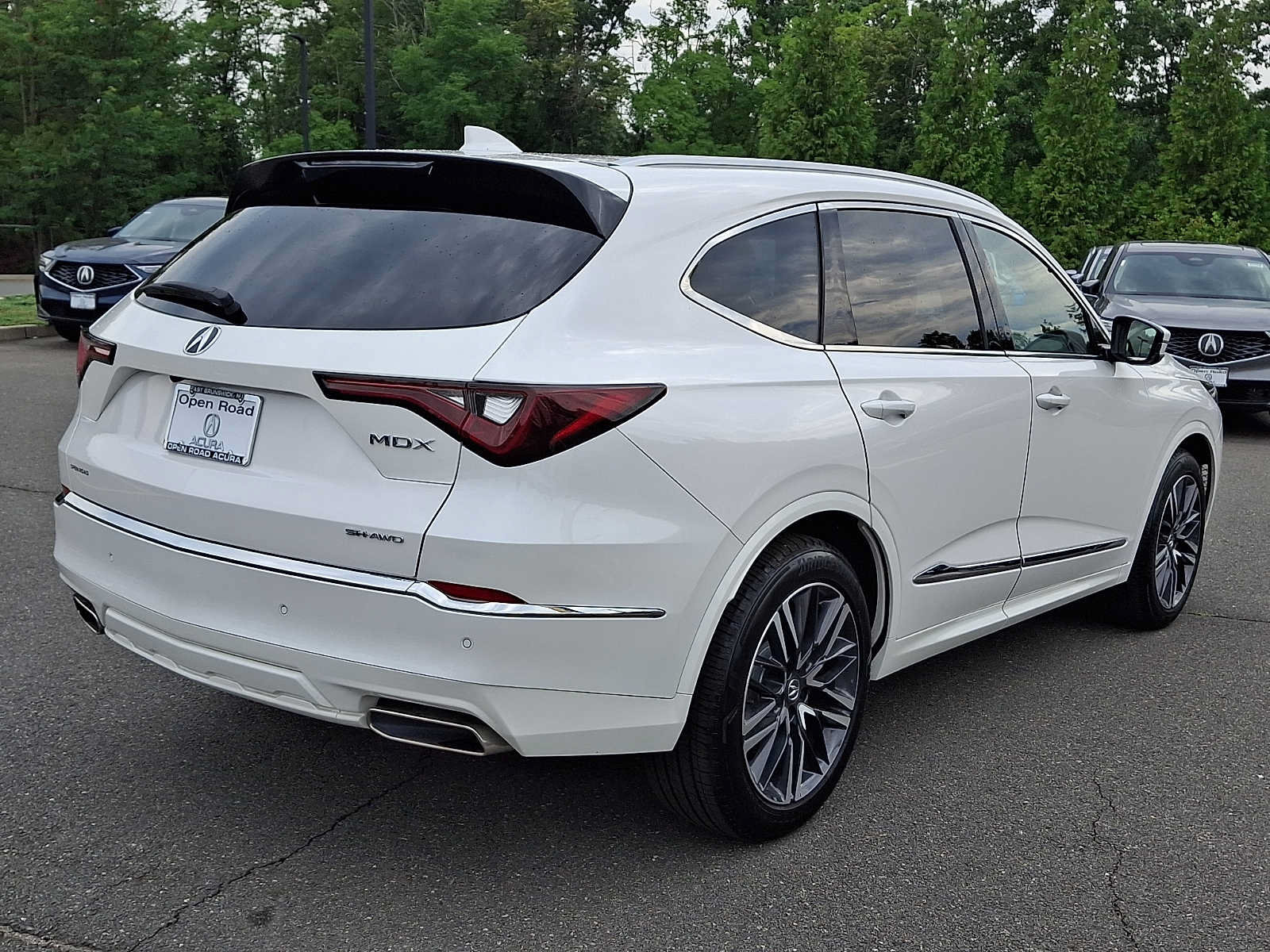 Certified 2026 Acura MDX w/ Advance Package AWD/4WD image 6