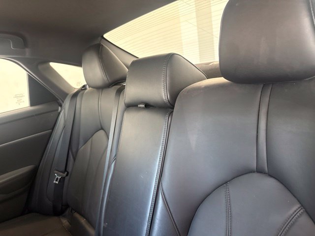 Used 2022 Toyota Avalon XLE FWD image 9