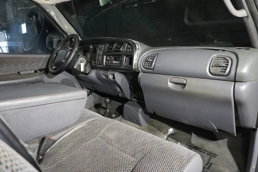 Used 2000 Dodge Ram 1500 Truck 4x4 Club Cab image 17
