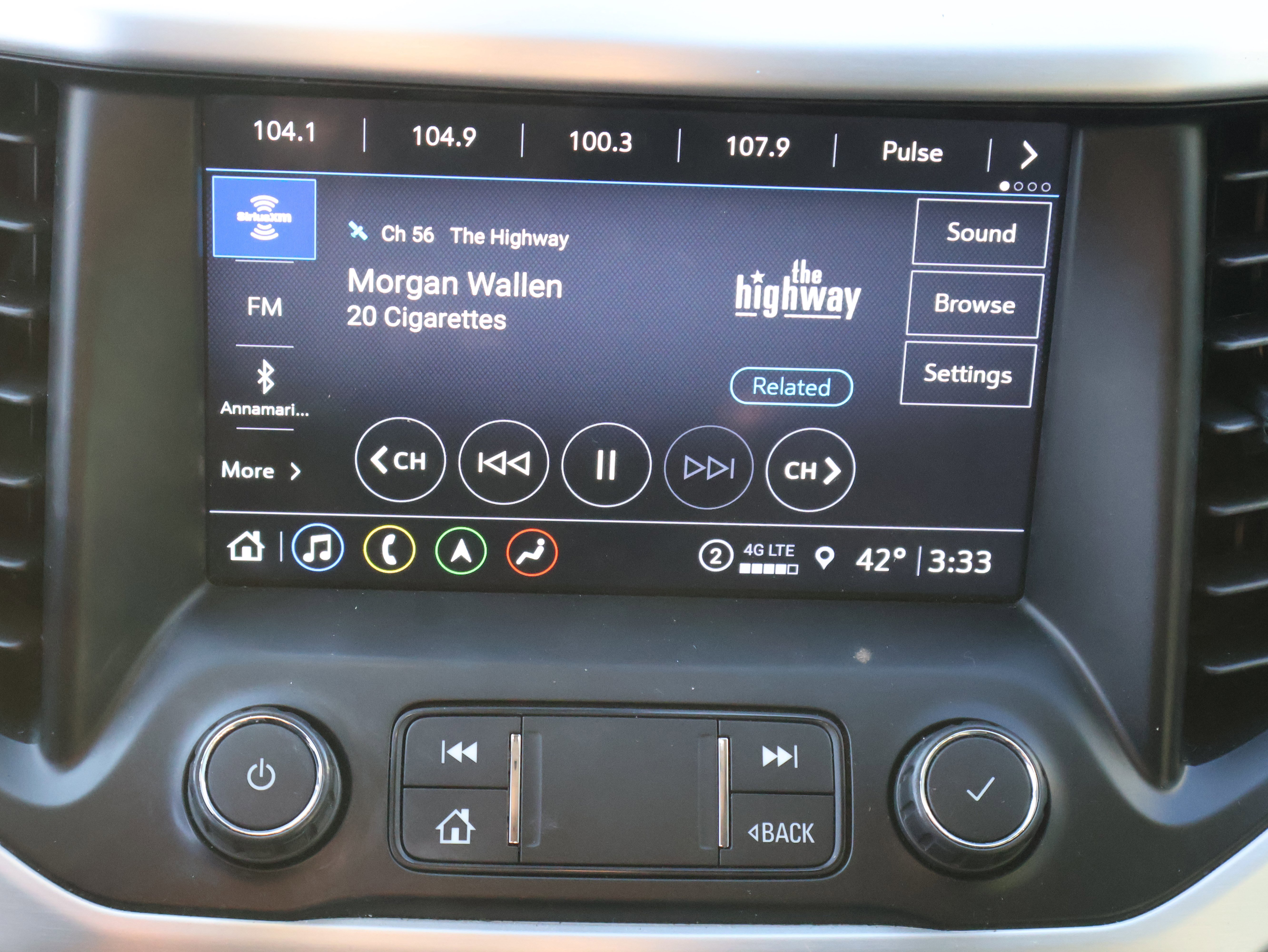 Used 2021 GMC Acadia SLT w/ Premium Package image 27