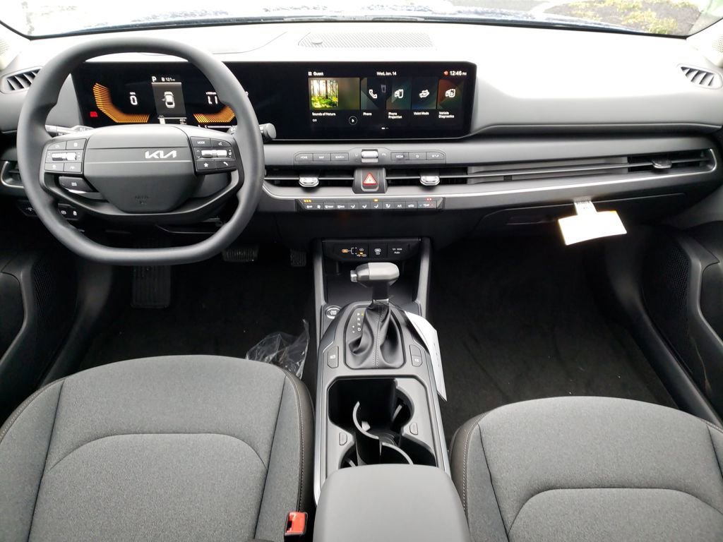 New 2025 Kia K4 LXS image 10