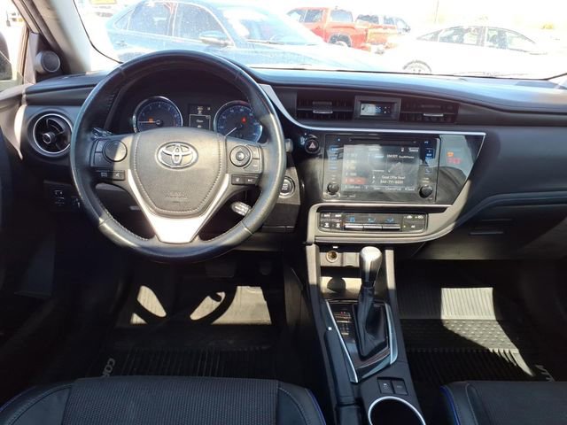 Used 2019 Toyota Corolla SE w/ SE Premium Package image 16
