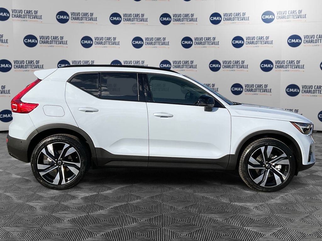 New 2026 Volvo XC40 B5 Plus w/ Protection Package Premier image 6