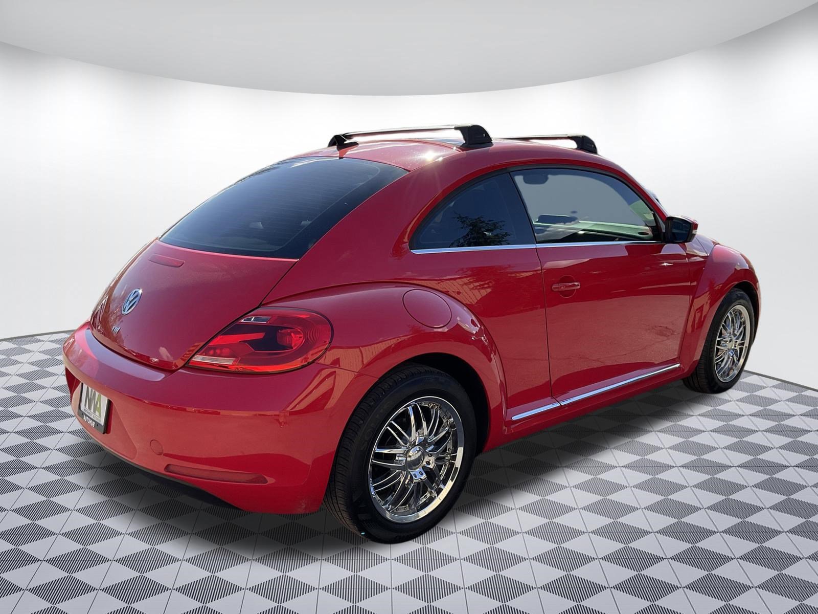 Used 2013 Volkswagen Beetle TDI image 3