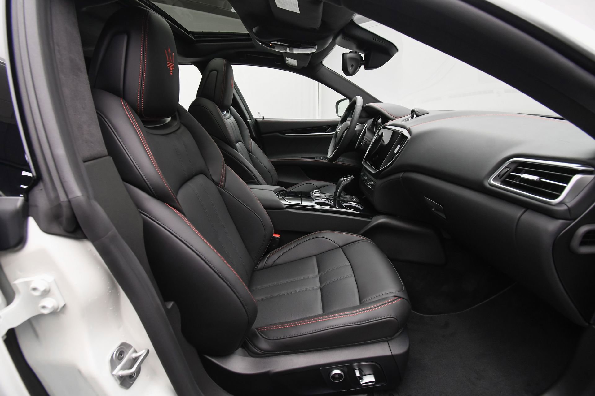 New 2024 Maserati Ghibli Modena Ultima Q4 image 45