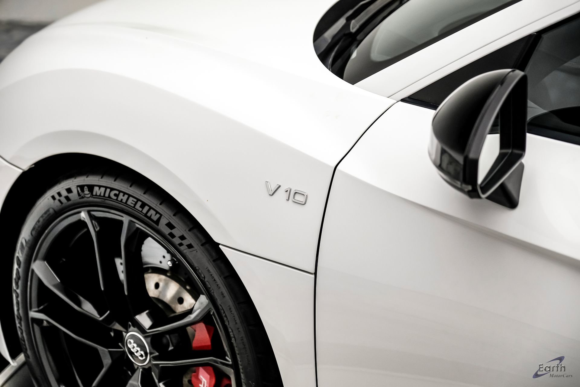 Used 2018 Audi R8 V10 RWD image 40