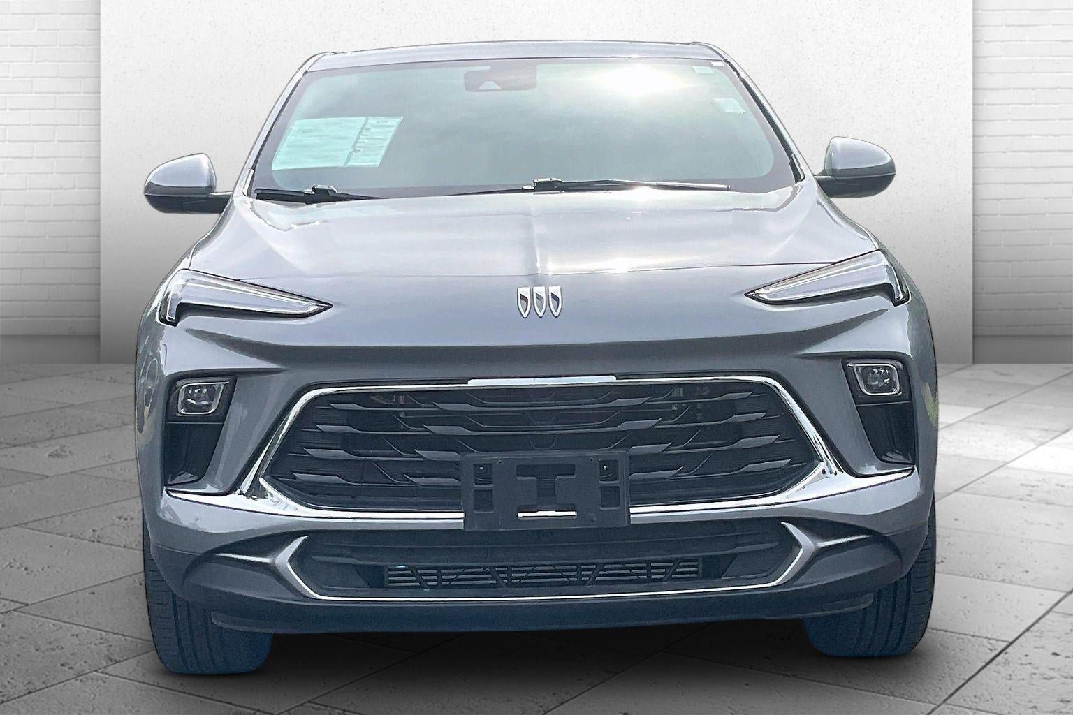 Used 2025 Buick Encore GX Preferred FWD image 2
