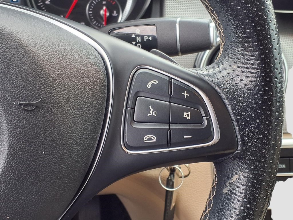 Used 2020 Mercedes-Benz GLA 250 image 16
