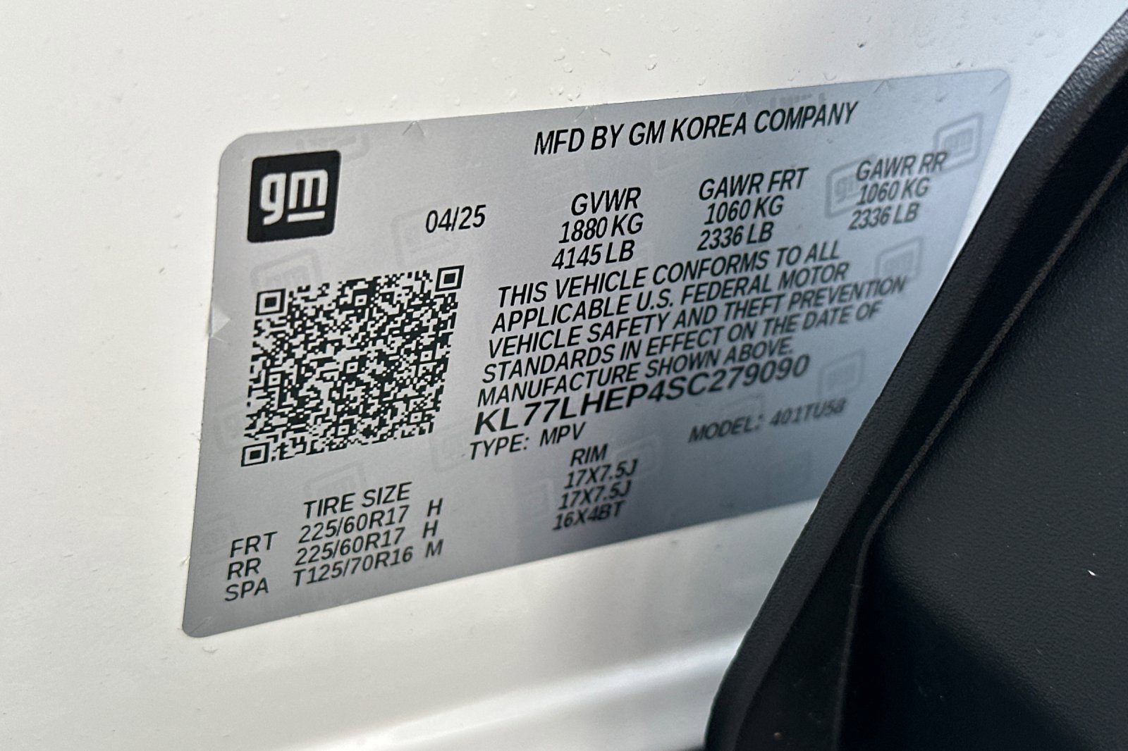 Used 2025 Chevrolet Trax LT w/ Driver Confidence Package image 40