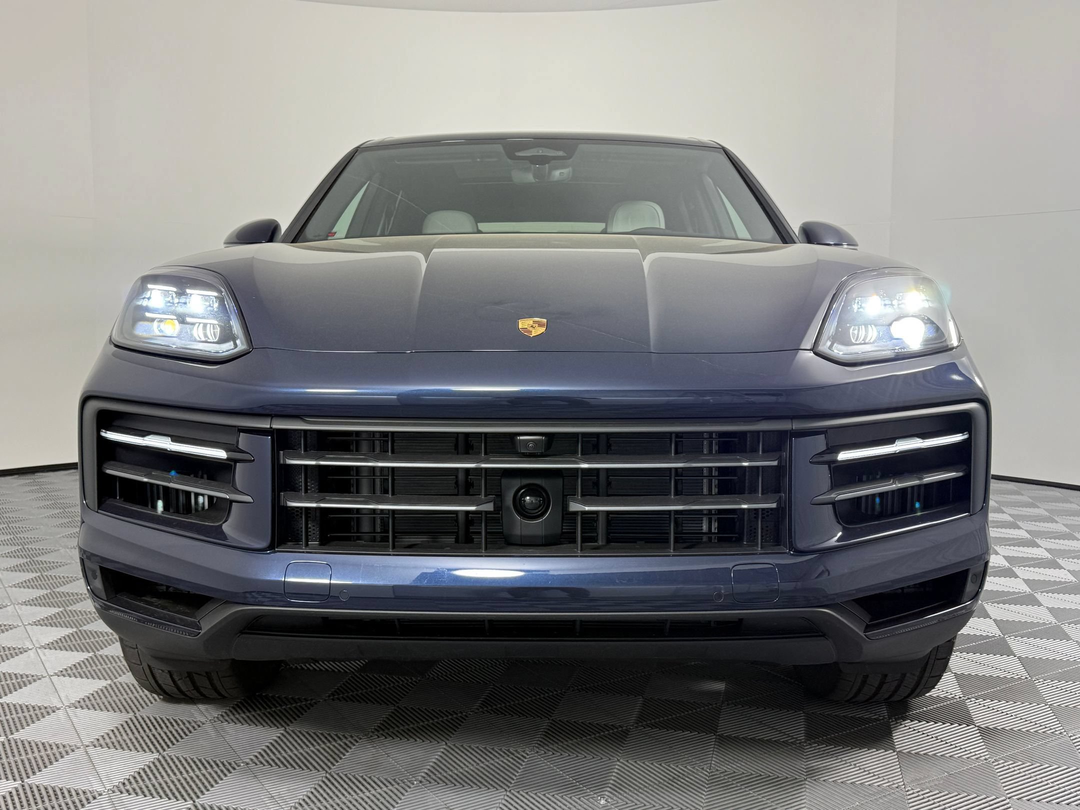 Certified 2026 Porsche Cayenne AWD/4WD image 6