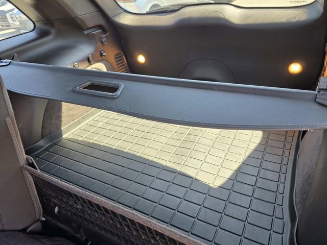 Used 2019 Jeep Grand Cherokee Summit image 8