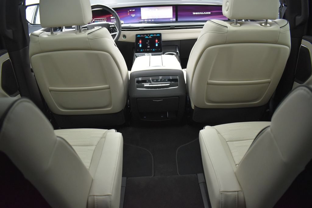 Certified 2026 Cadillac Escalade ESV Sport w/ Touring Package AWD/4WD image 32