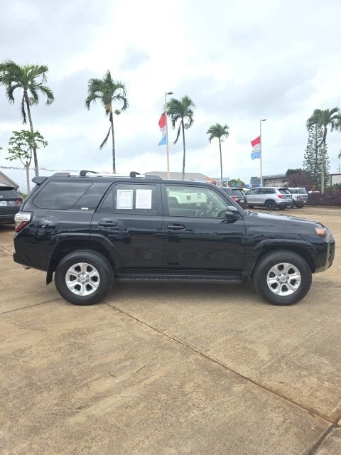 Used 2024 Toyota 4Runner SR5 Premium image 3