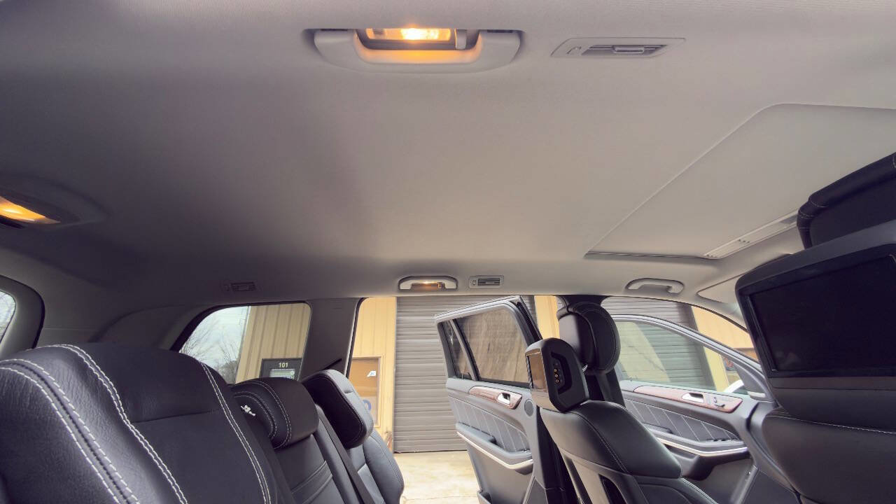 Used 2014 Mercedes-Benz GL 550 4MATIC image 63