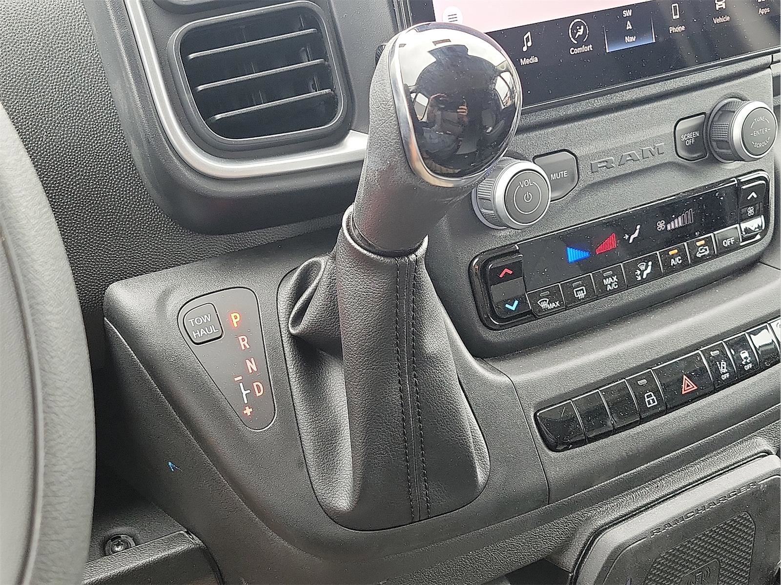 New 2024 RAM ProMaster 2500 w/ Quick Order Package 22H SLT+ image 10