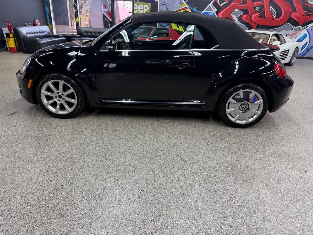 Used 2014 Volkswagen Beetle 1.8T FWD image 2