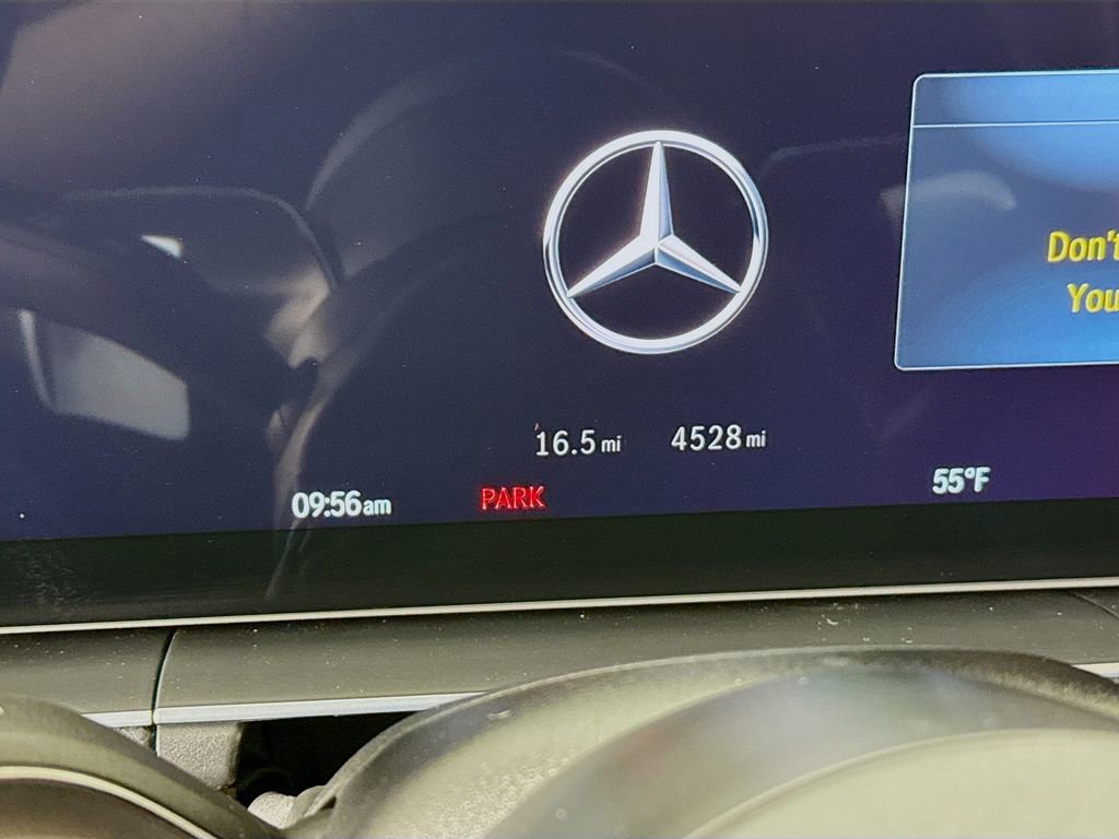 Used 2025 Mercedes-Benz GLE 450e 4MATIC image 13