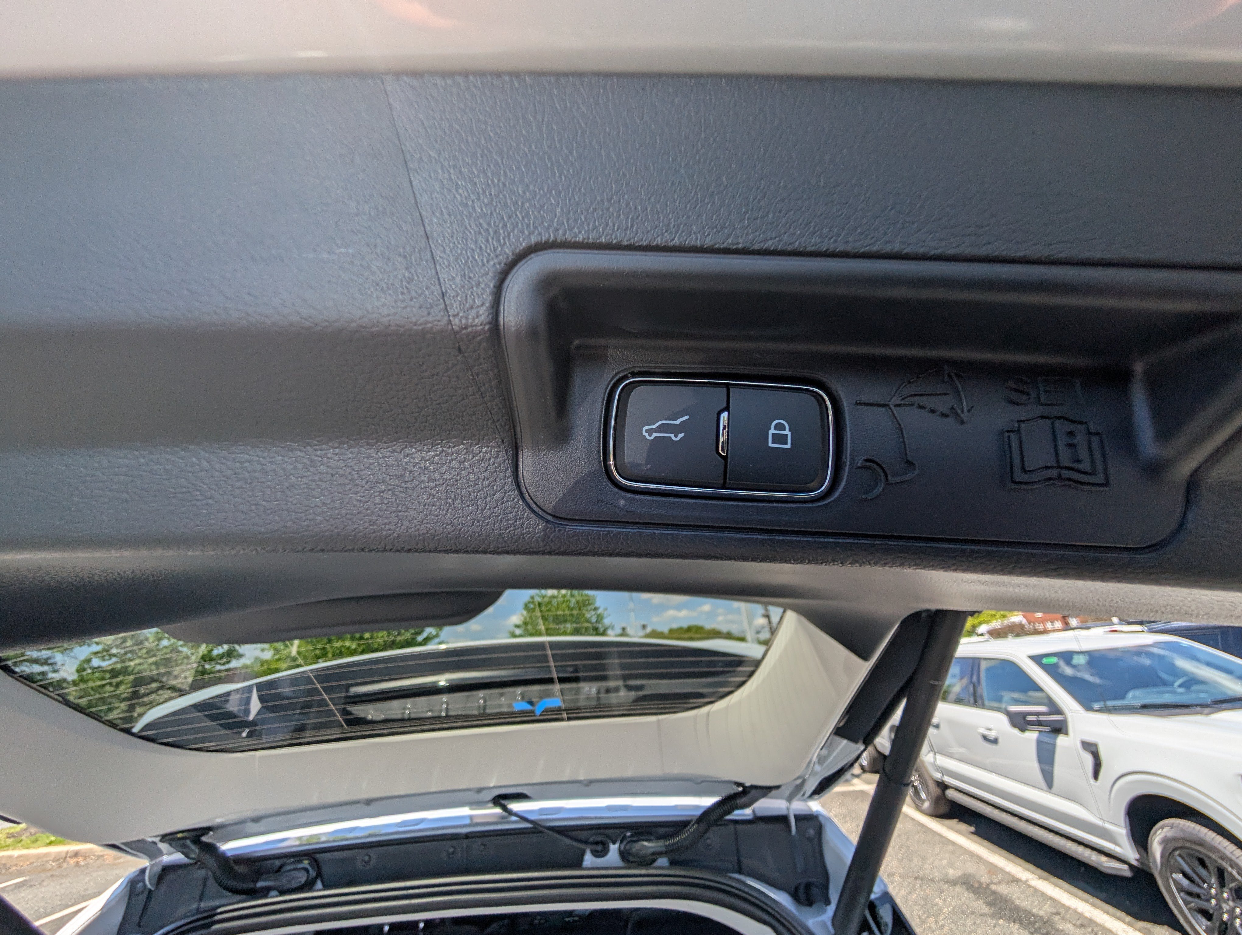 New 2026 Ford Explorer Active AWD/4WD image 10