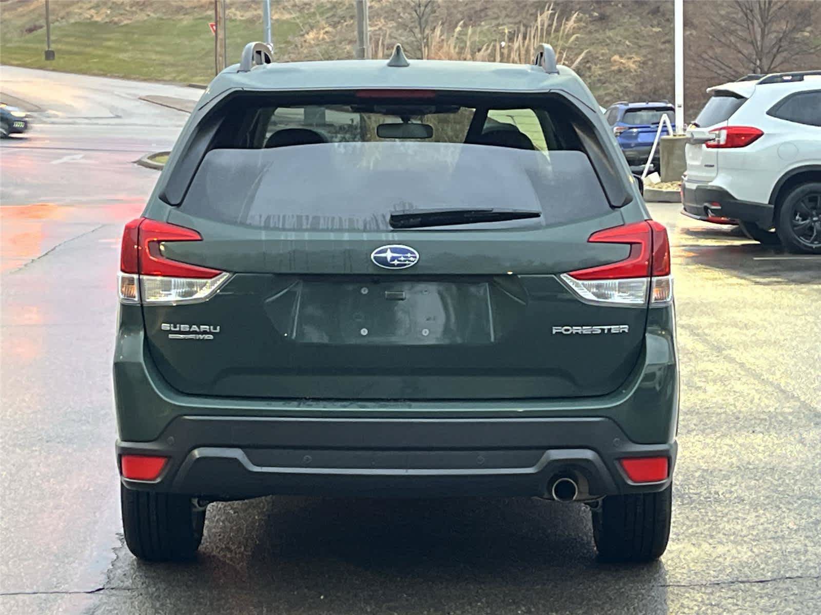Used 2023 Subaru Forester Limited AWD/4WD image 4