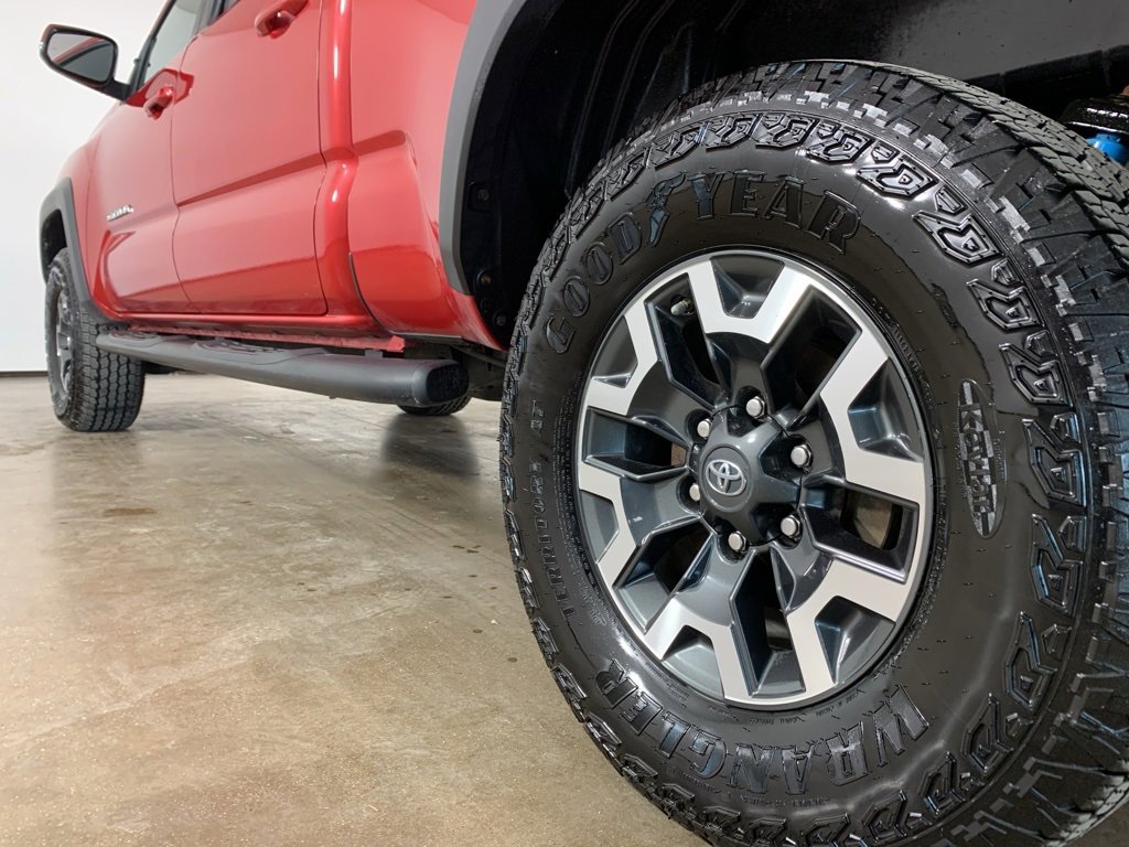 Used 2019 Toyota Tacoma TRD Sport image 14