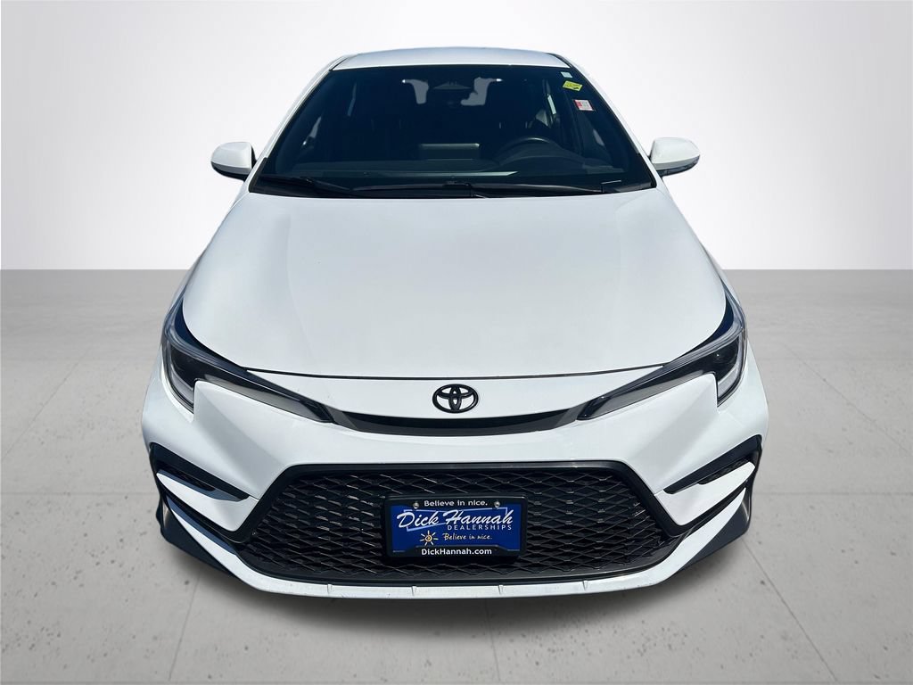 Used 2025 Toyota Corolla SE w/ Convenience Package FWD image 3