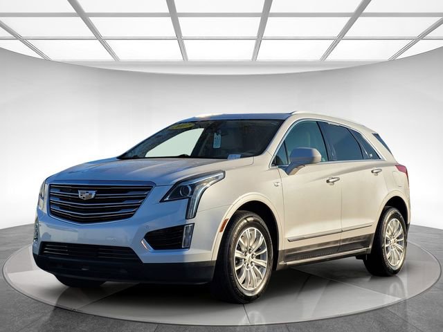 Used 2017 Cadillac XT5 Luxury w/ Driver Awareness Package image 9