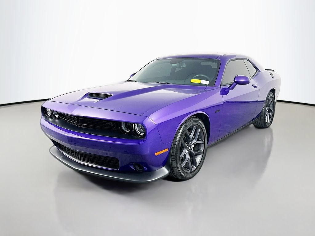 Used 2023 Dodge Challenger R/T w/ Blacktop Package RWD video 3
