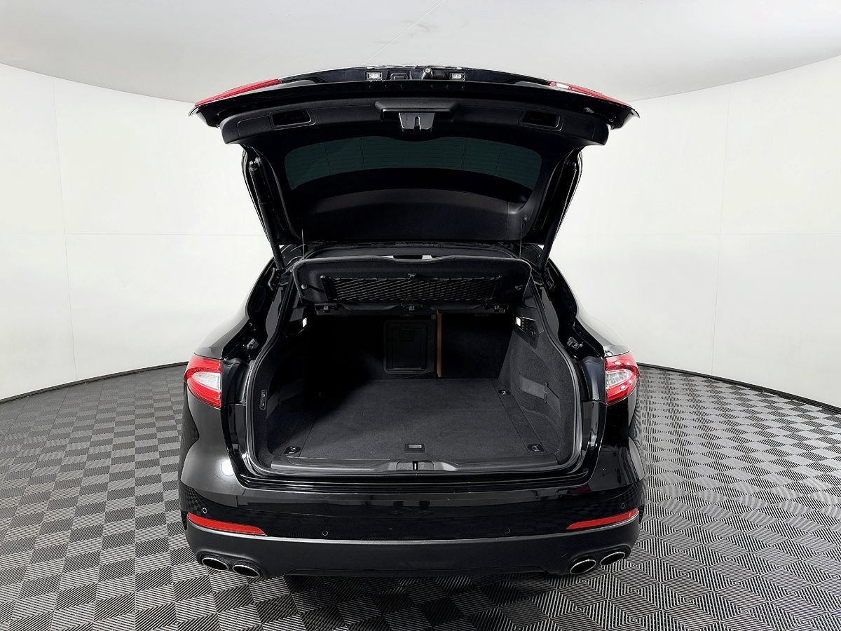 Used 2018 Maserati Levante AWD/4WD image 14