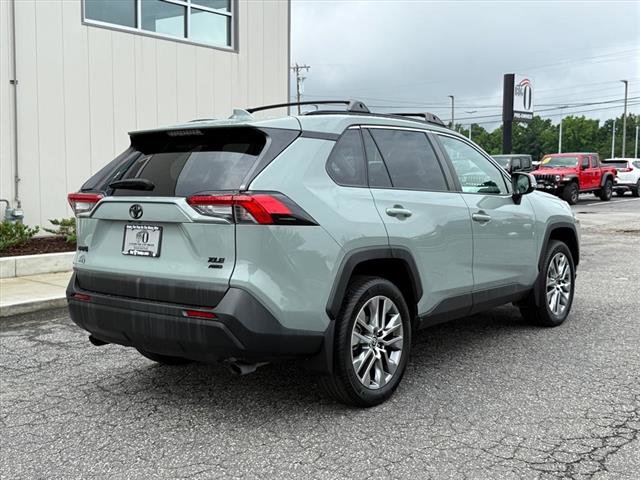 Used 2022 Toyota RAV4 XLE Premium AWD/4WD image 3