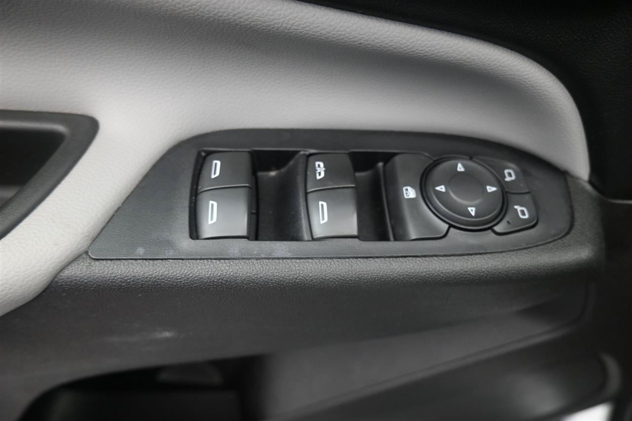 Used 2019 Chevrolet Equinox LS w/ LS Convenience Package AWD/4WD image 12