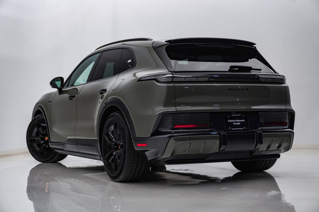New 2026 Porsche Cayenne S AWD/4WD image 3