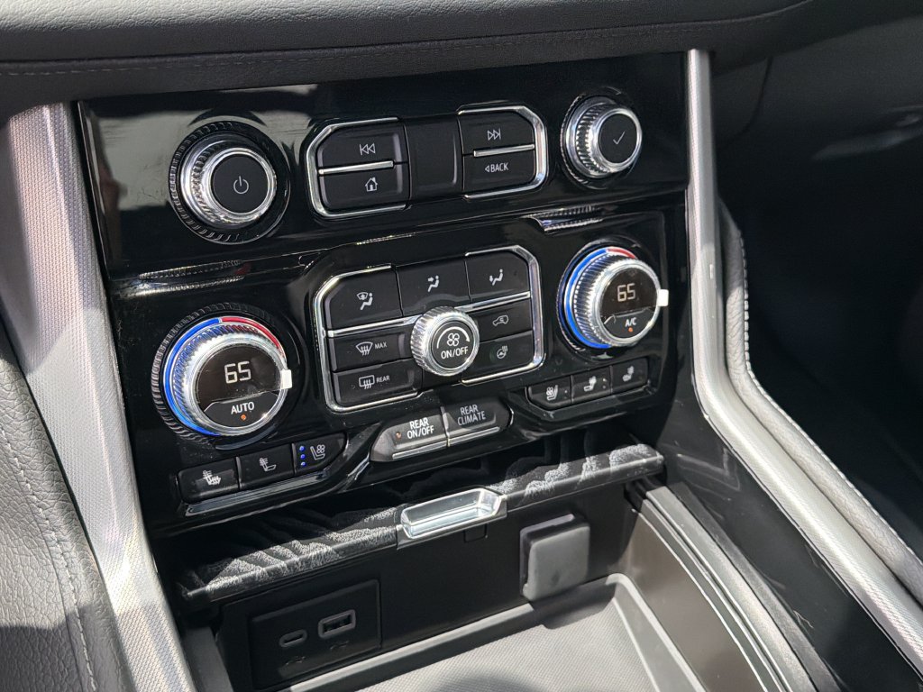 Certified 2024 GMC Yukon Denali w/ Advanced Technology Package AWD/4WD image 29
