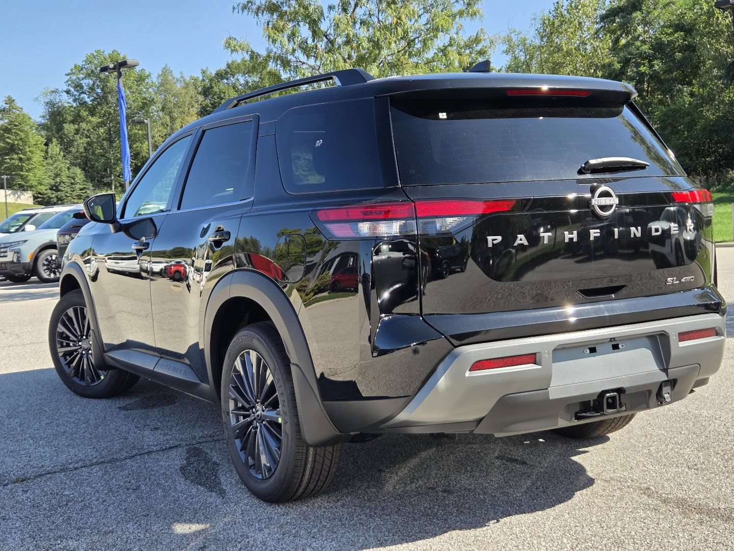 New 2026 Nissan Pathfinder SL w/ SL Premium Package AWD/4WD image 16