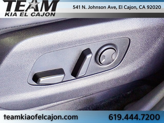 Certified 2024 Kia Carnival EX FWD image 18